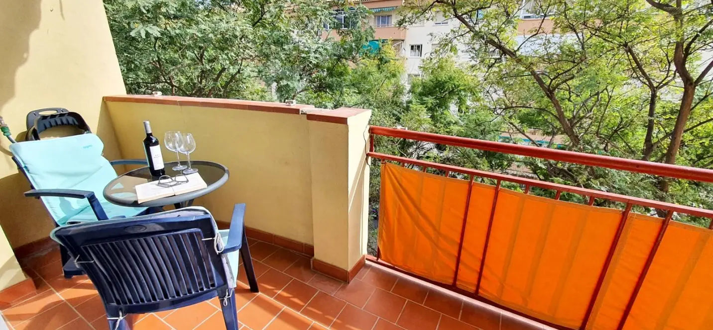 Venta de apartamento en planta media en Fuengirola 1