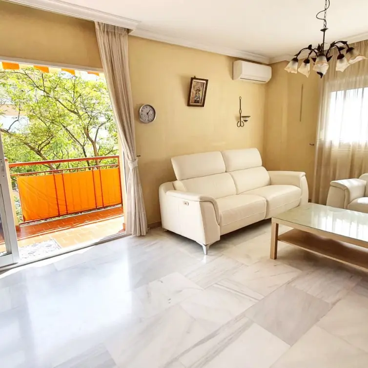 Venta de apartamento en planta media en Fuengirola