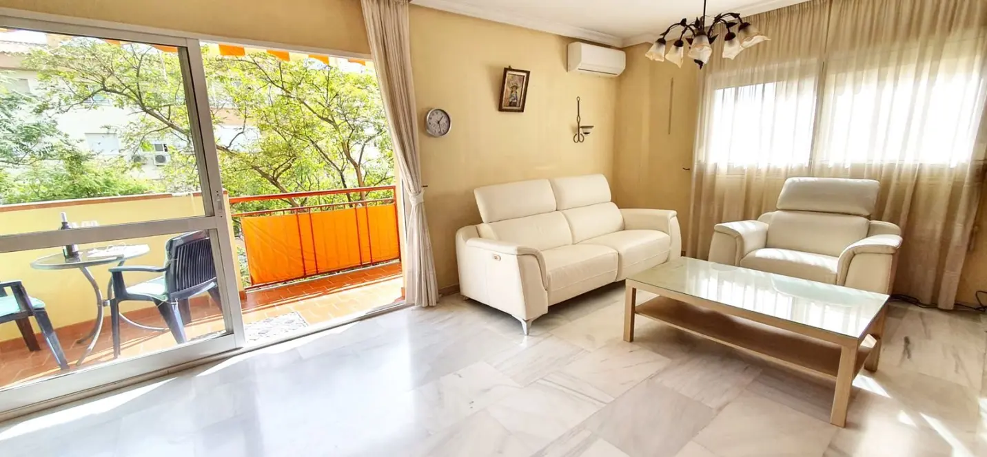 Venta de apartamento en planta media en Fuengirola 2