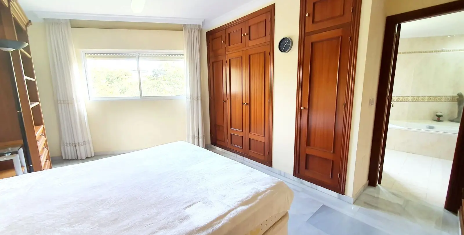 Venta de apartamento en planta media en Fuengirola 17