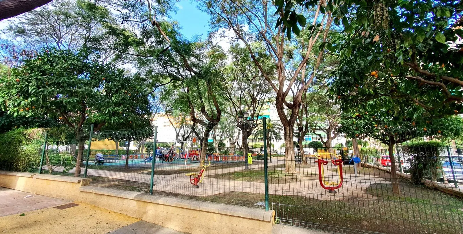Venta de apartamento en planta media en Fuengirola 28