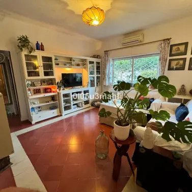 Продажа апартаментов на среднем этаже в El Palo