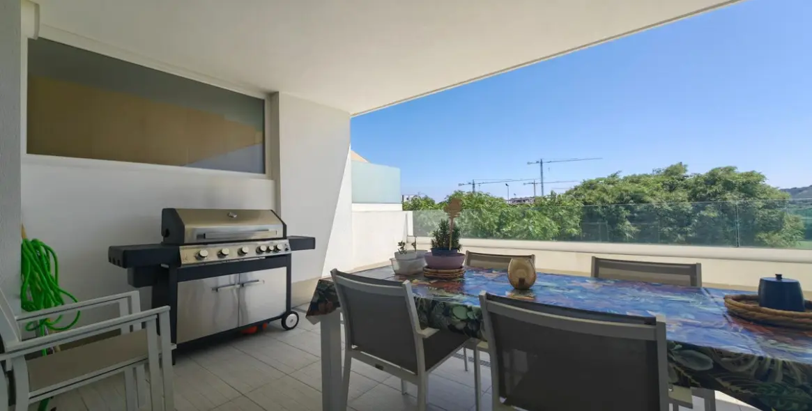 Sale of middle floor apartment in Estepona 6