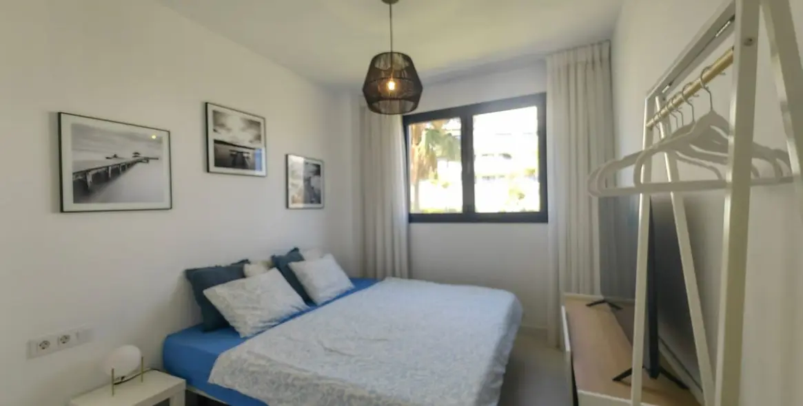 Sale of middle floor apartment in Estepona 16