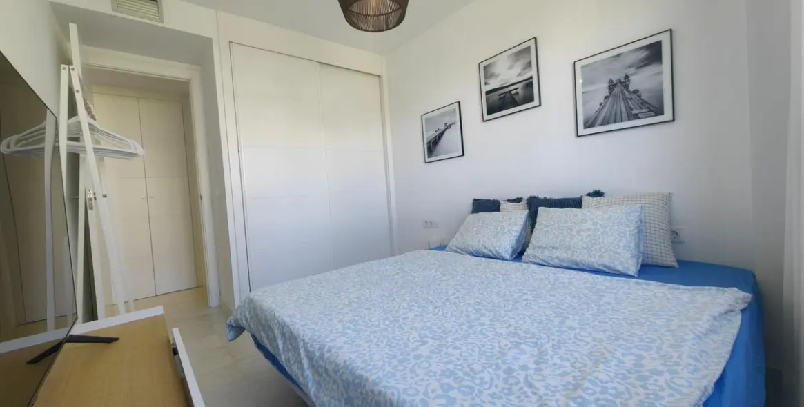 Sale of middle floor apartment in Estepona 17