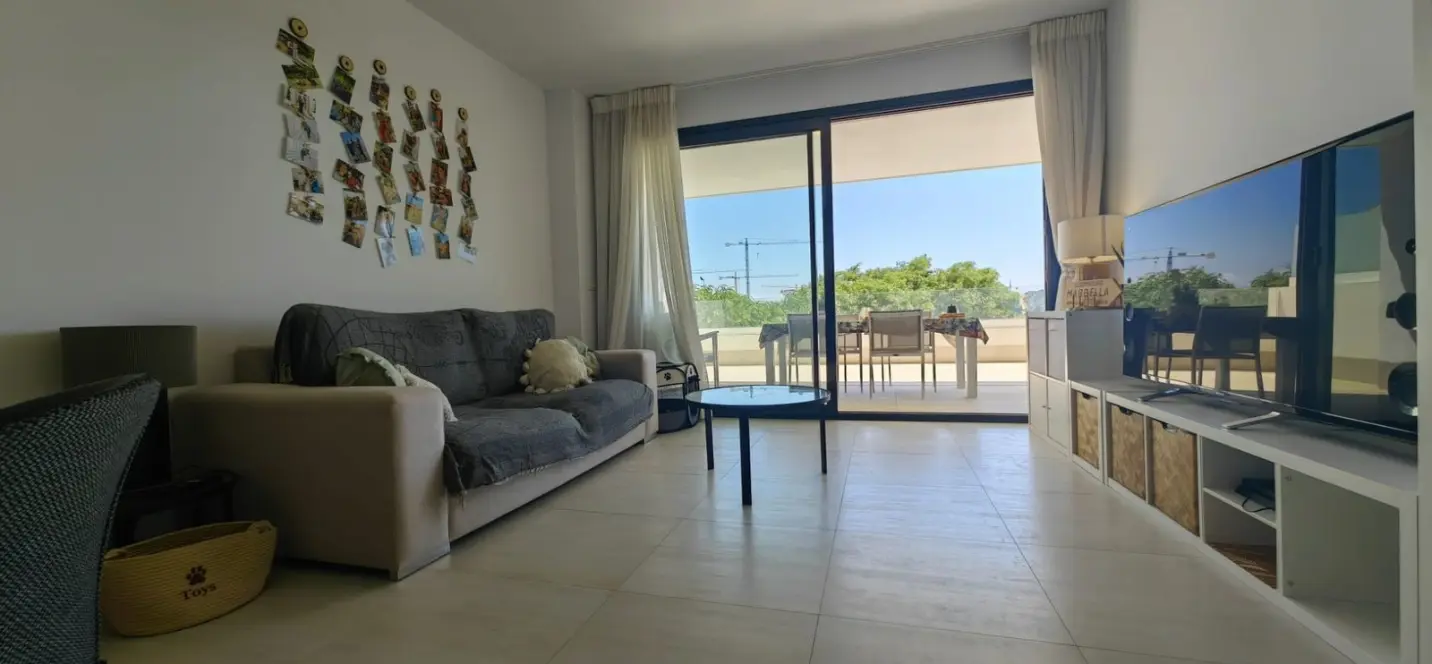 Продажа апартаментов на среднем этаже в Estepona 2