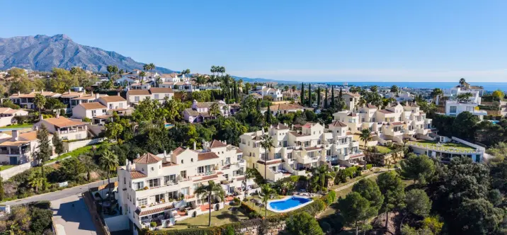 Sale of middle floor apartment in Los Arqueros 0