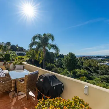 Sale of middle floor apartment in Los Arqueros