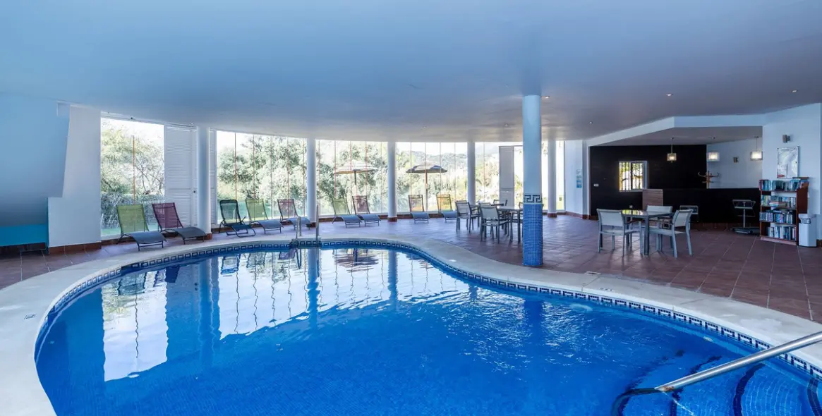 Продажа апартаментов на среднем этаже в Los Arqueros 25