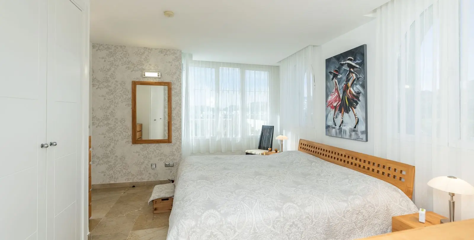 Продажа апартаментов на среднем этаже в Los Arqueros 19