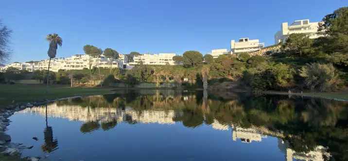 Продажа апартаментов на среднем этаже в La Quinta 0