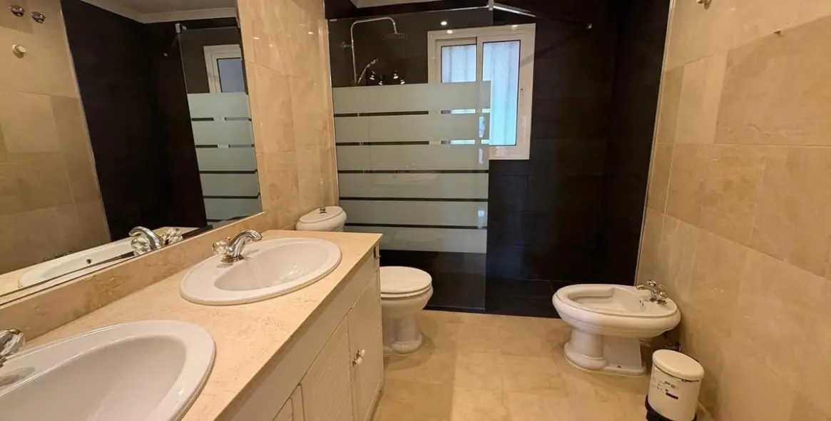 Продажа апартаментов на среднем этаже в La Quinta 10