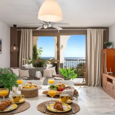 Sale of middle floor apartment in Fuengirola