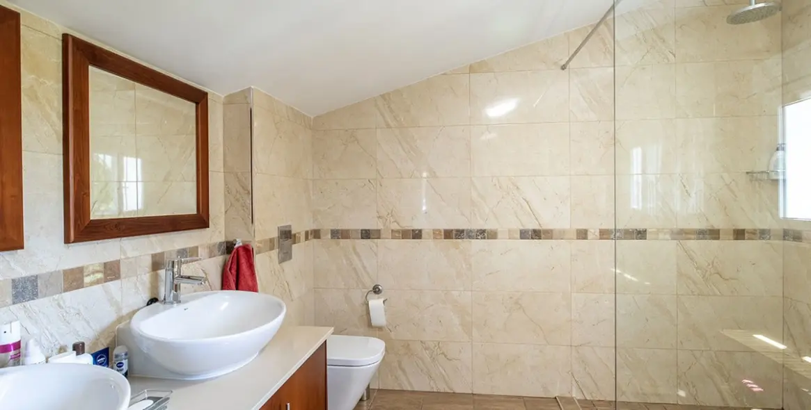 Продажа  отдельно стоящей виллы в Cómpeta 3