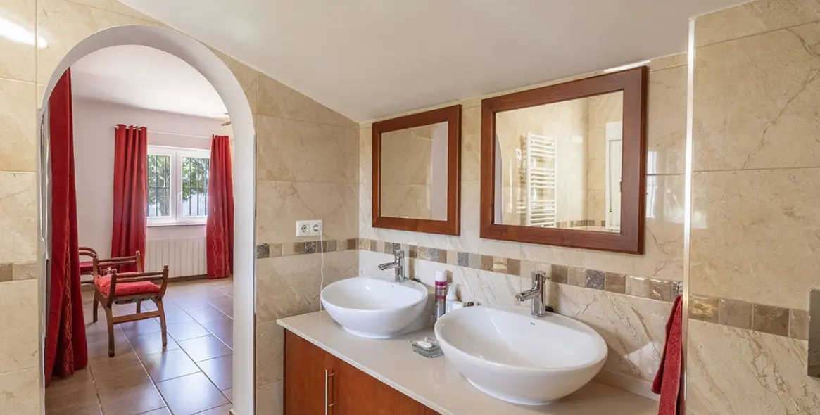 Продажа  отдельно стоящей виллы в Cómpeta 5