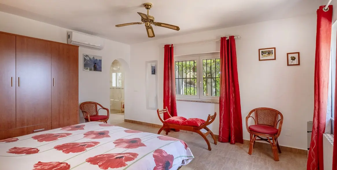 Продажа  отдельно стоящей виллы в Cómpeta 7