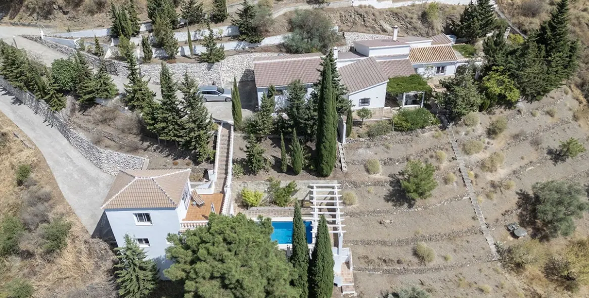 Продажа  отдельно стоящей виллы в Cómpeta 14