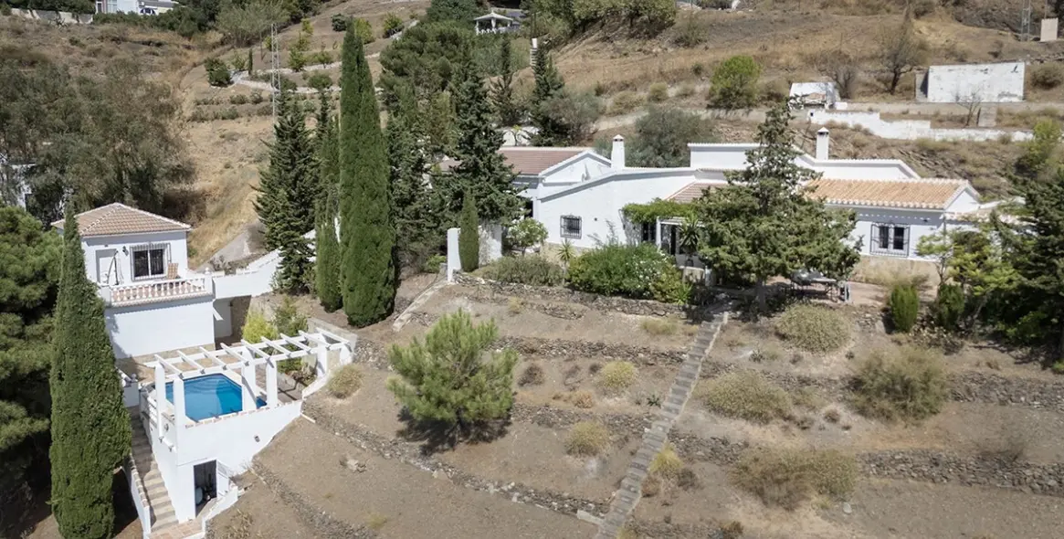 Продажа  отдельно стоящей виллы в Cómpeta 16