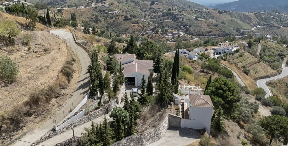 Продажа  отдельно стоящей виллы в Cómpeta 27