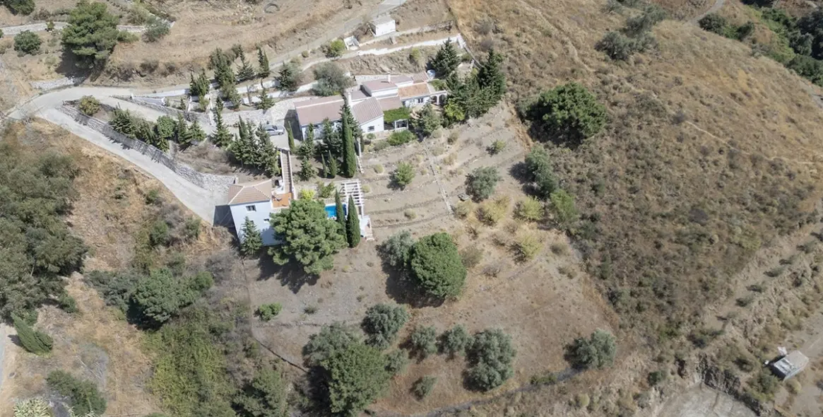 Продажа  отдельно стоящей виллы в Cómpeta 30