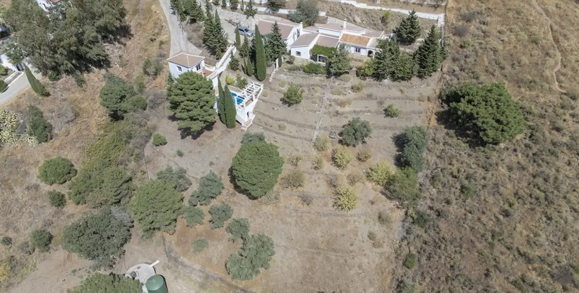 Продажа  отдельно стоящей виллы в Cómpeta 31