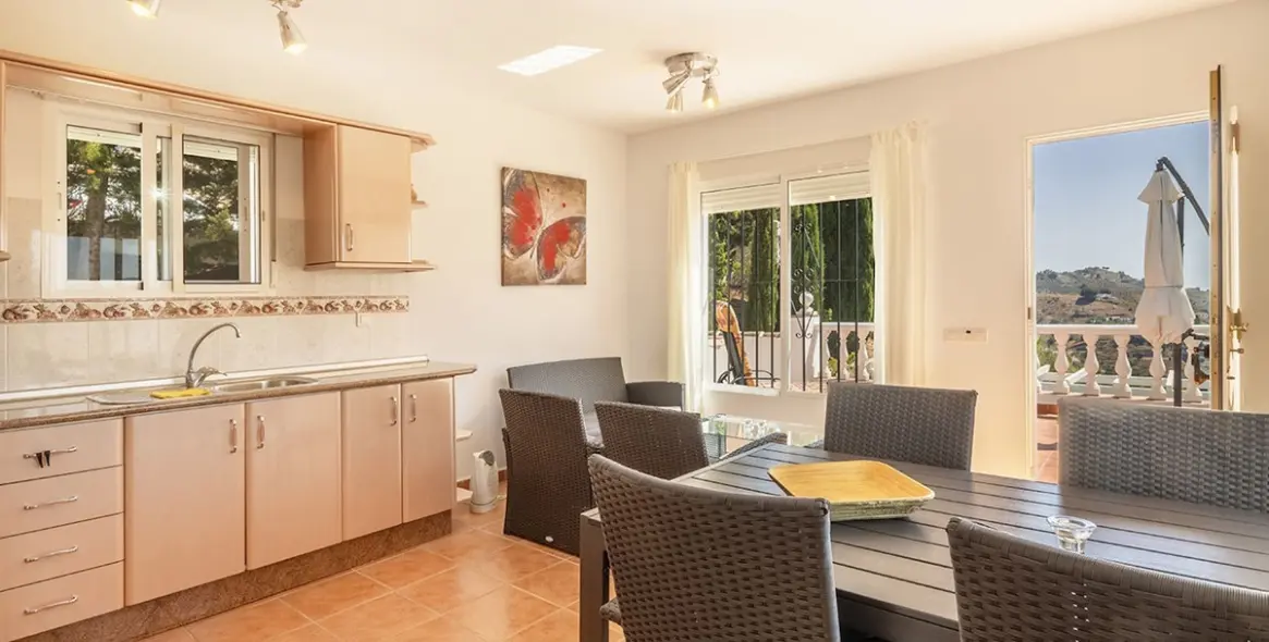 Продажа  отдельно стоящей виллы в Cómpeta 40