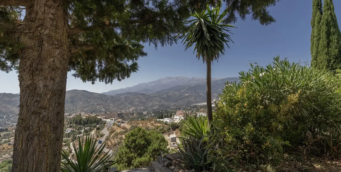 Продажа  отдельно стоящей виллы в Cómpeta 52