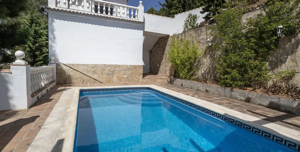 Продажа  отдельно стоящей виллы в Cómpeta 57