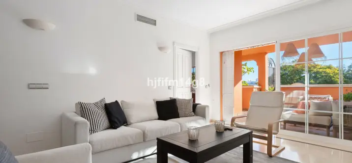 Sale of ground floor apartment in Nueva Andalucía 3