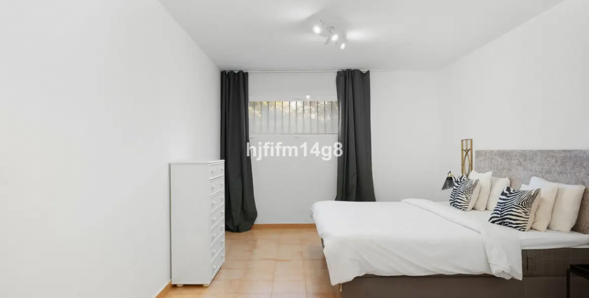 Sale of ground floor apartment in Nueva Andalucía 16