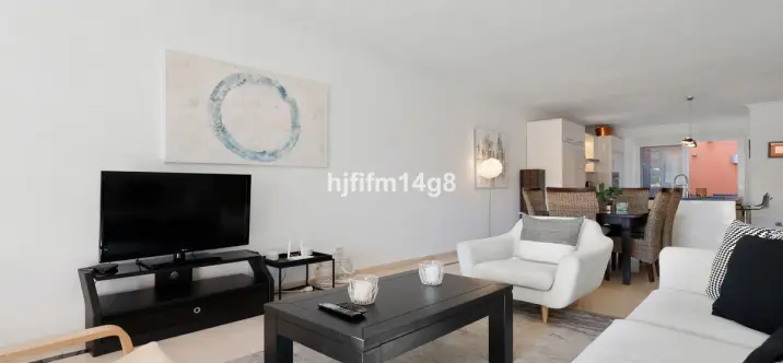 Sale of ground floor apartment in Nueva Andalucía 4