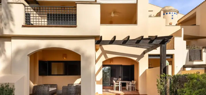 Sale of ground floor apartment in Puerto Banús 0