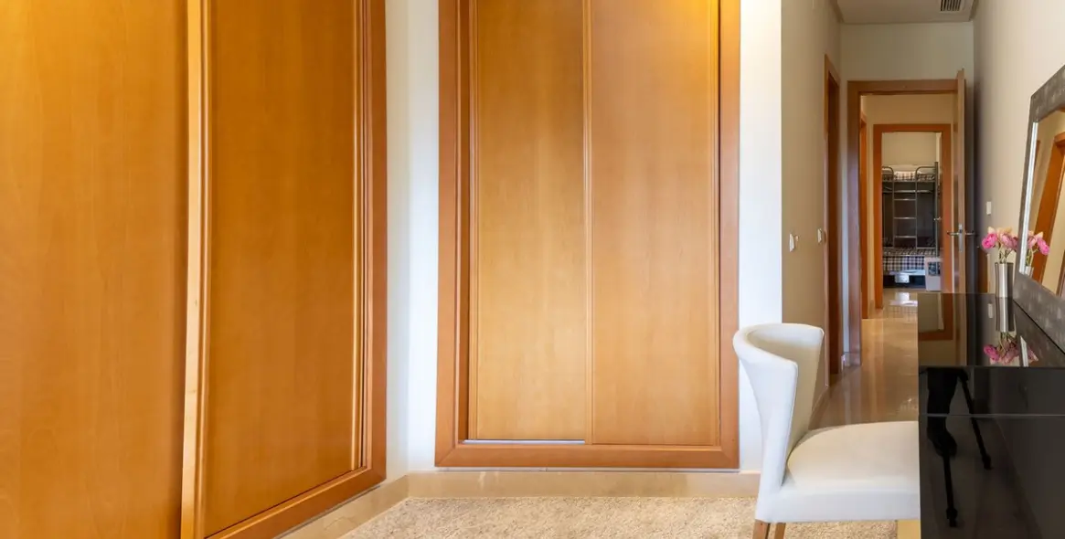 Sale of ground floor apartment in Puerto Banús 9