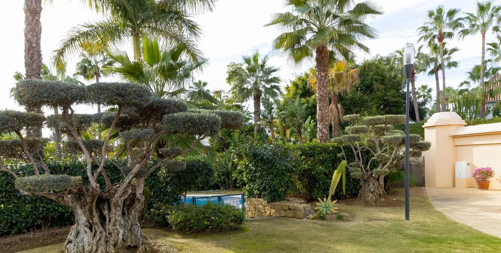 Продажа апартаментов на первом этаже в Puerto Banús 4
