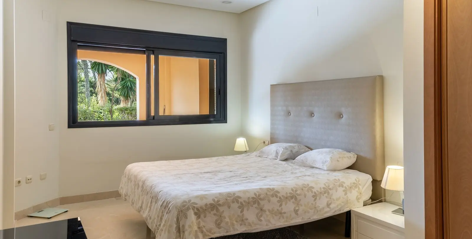 Продажа апартаментов на первом этаже в Puerto Banús 8