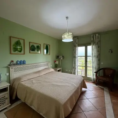 Продажа  отдельно стоящей виллы в Estepona