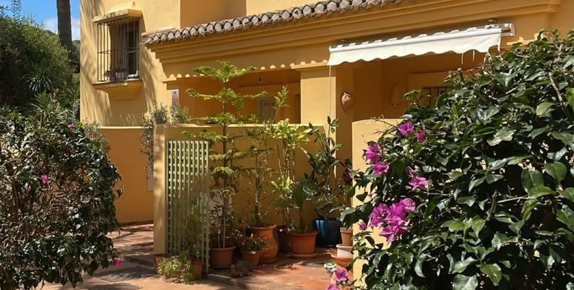 Продажа  отдельно стоящей виллы в Estepona 15