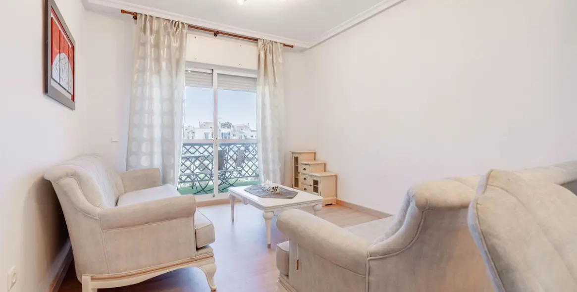 Long-term rent of middle floor apartment in Marbella 3