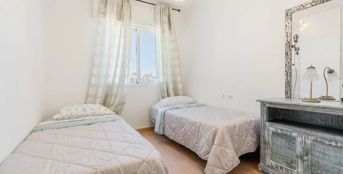 Long-term rent of middle floor apartment in Marbella 11