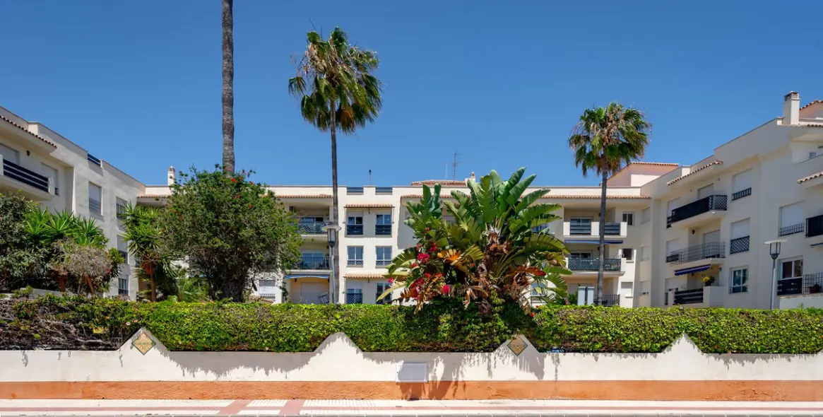 Long-term rent of middle floor apartment in Marbella 13