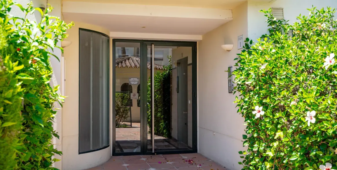 Long-term rent of middle floor apartment in Marbella 14