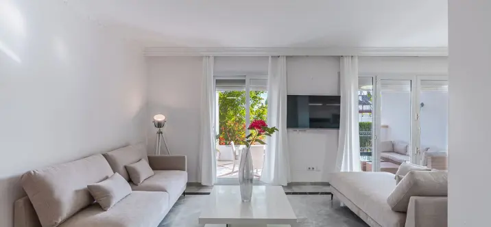 Alquiler a largo plazo de apartamento en planta baja en The Golden Mile 2