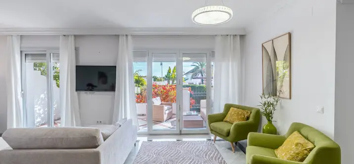 Alquiler a largo plazo de apartamento en planta baja en The Golden Mile 3