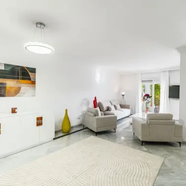 Долгосрочная аренда апартаментов на первом этаже в The Golden Mile