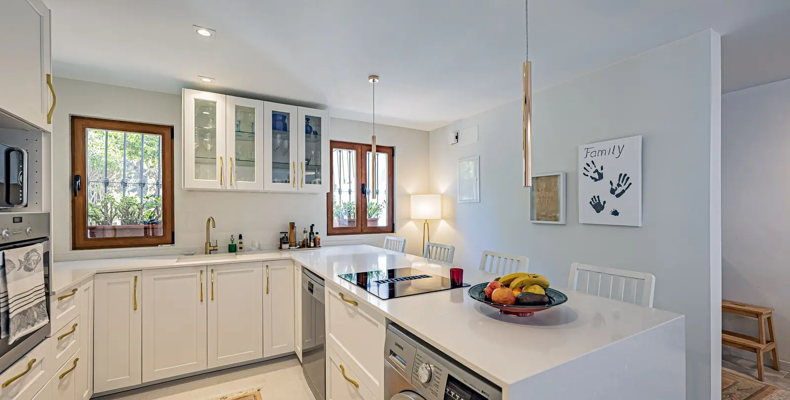 Sale of ground floor apartment in Benahavís 27