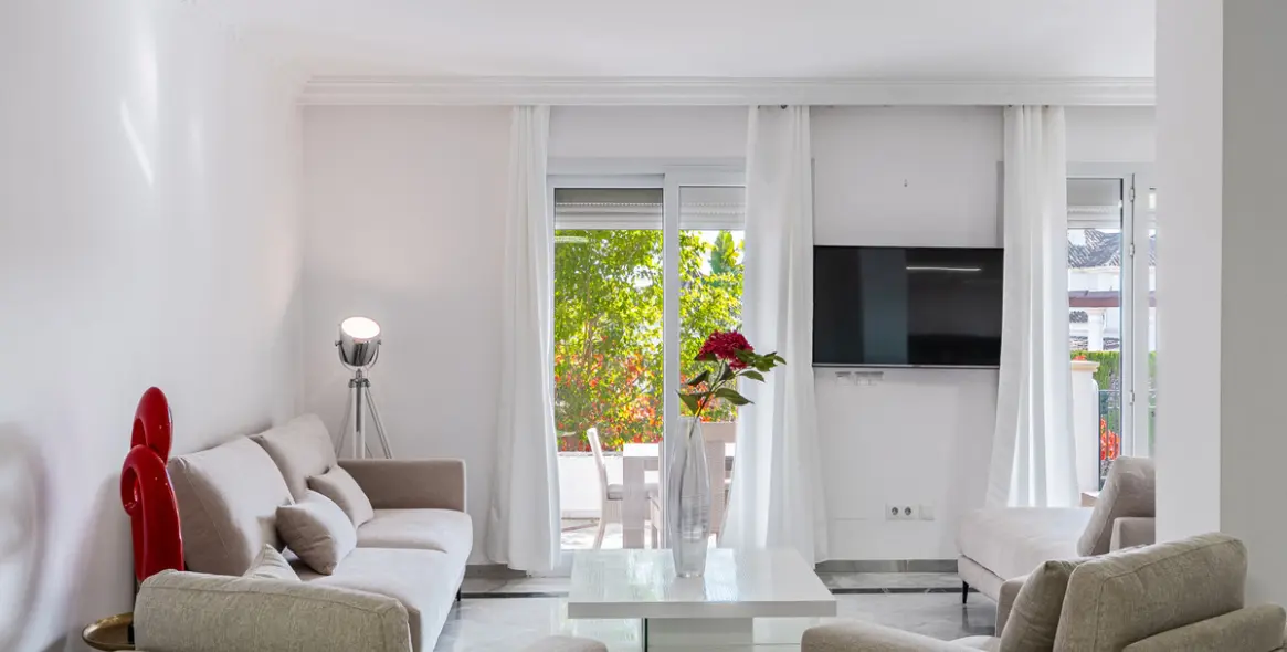 Long-term rent of ground floor apartment in The Golden Mile 8