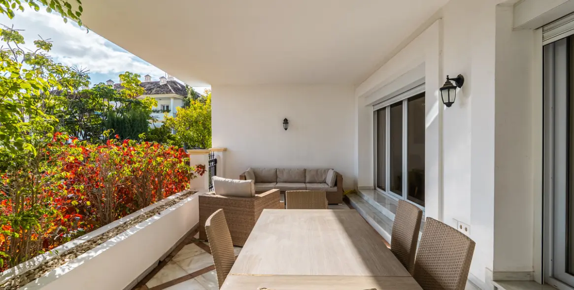 Long-term rent of ground floor apartment in The Golden Mile 10