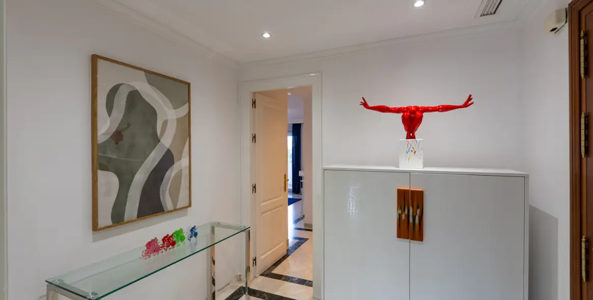 Long-term rent of ground floor apartment in The Golden Mile 19