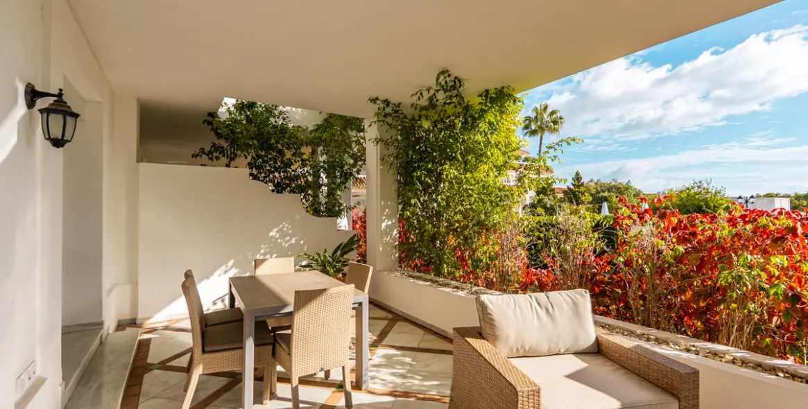 Long-term rent of ground floor apartment in The Golden Mile 37