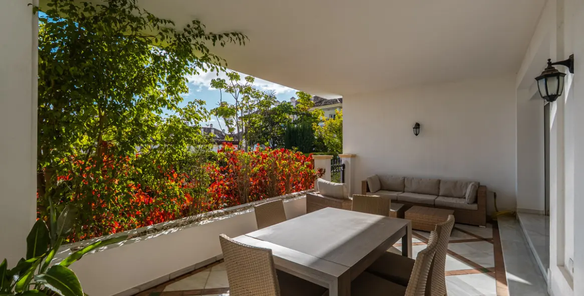 Long-term rent of ground floor apartment in The Golden Mile 42